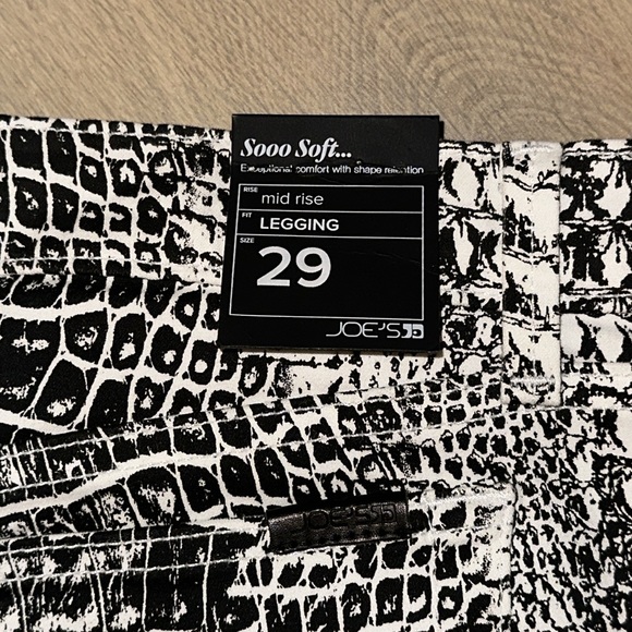 NWT Joe’s jeans black and white legging - Picture 2 of 3